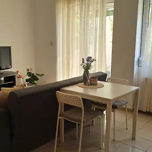 Cozy Flat Close To The Airport/port And Center , Nea Alikarnassos Grèce